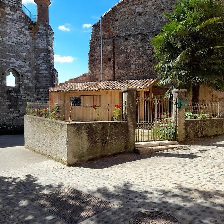 Sur Le Chemin Bed & Breakfast Auvillar Exterior photo