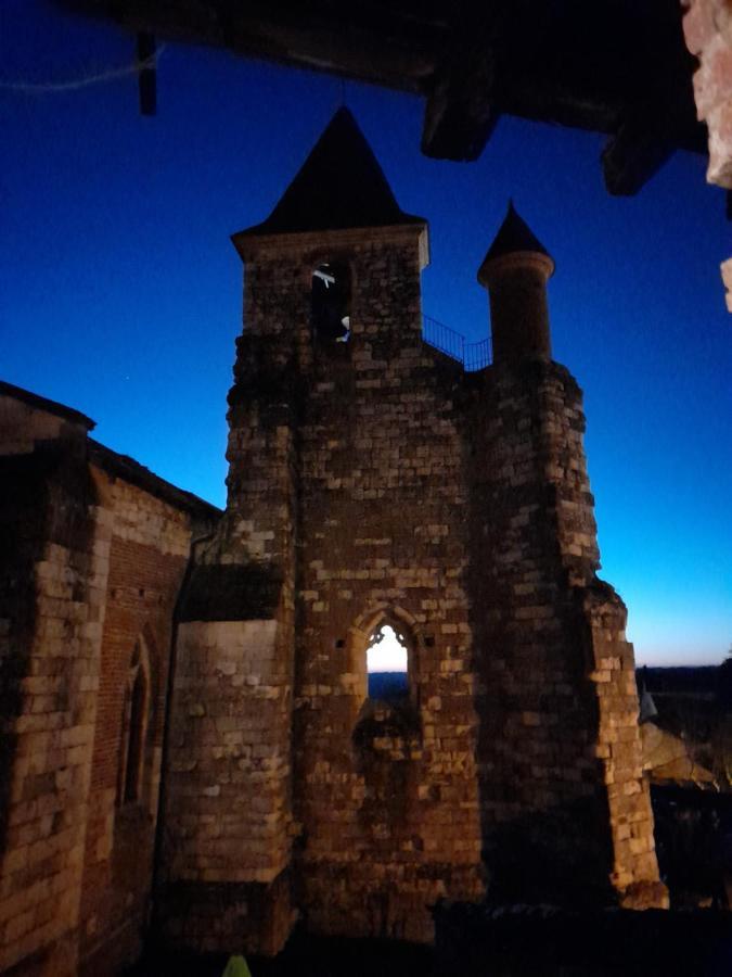 Sur Le Chemin Bed & Breakfast Auvillar Exterior photo
